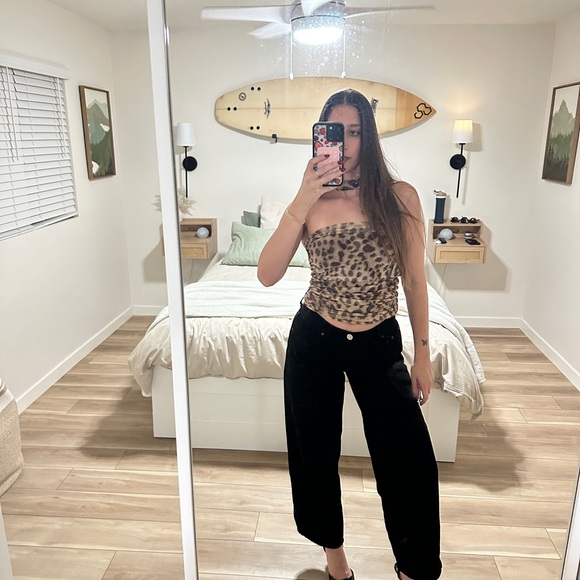 Leopard Print Ruched Tube Top - Picture 3 of 3